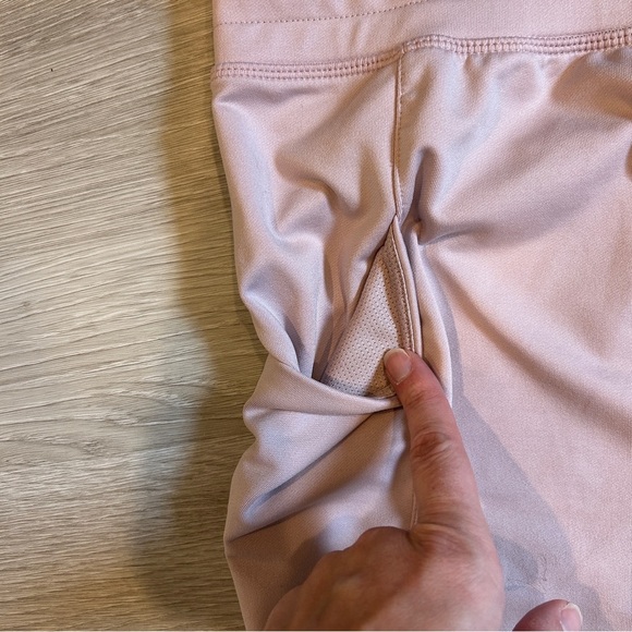Fabletics Women’s Muted Mauve High Waisted Cold Weather Pocket Joggers - 2X - Picture 3 of 7
